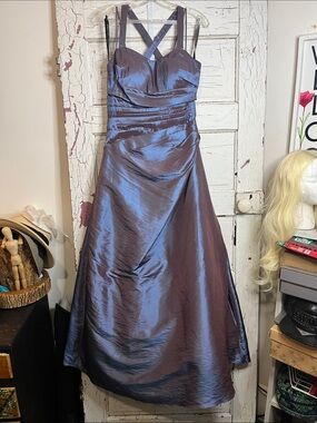 Bill LEVKOFF Iridescent Purple Satin like maxi Dress cross-cross back Sz 6